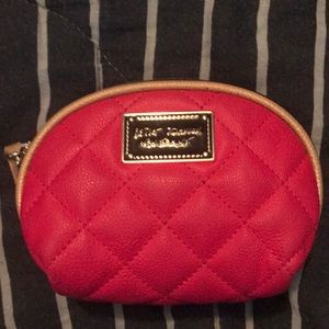 ⚜️Betsey Johnson Hot Pink Cosmetics Bag!